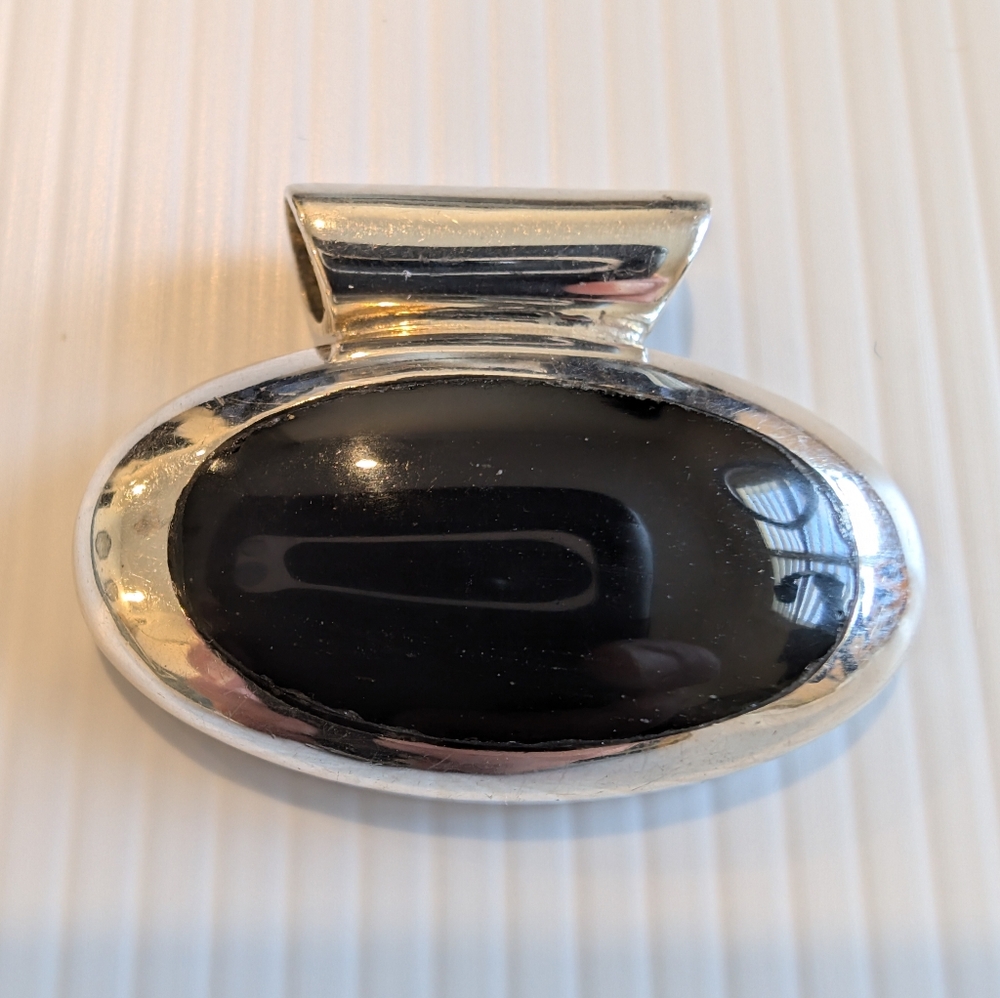 Mexico Taxco Sterling Silver and Black Onyx Oval Pendant